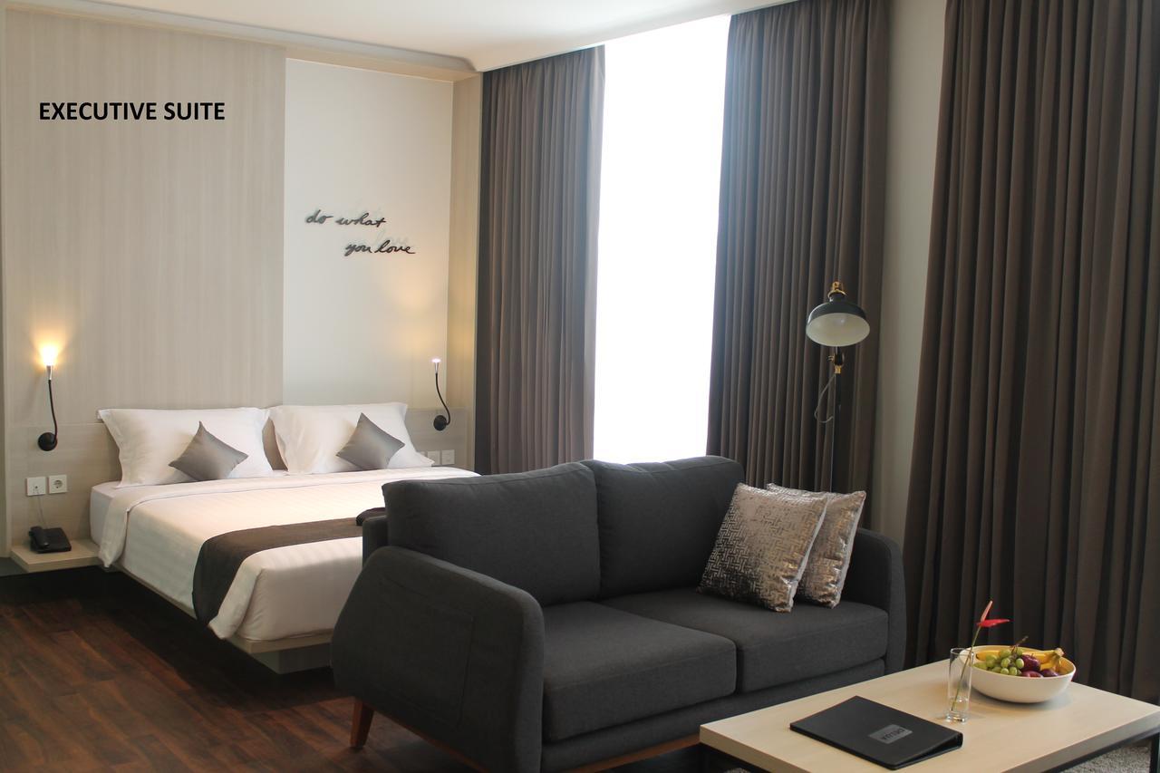 Delua Hotel จาการ์ตา ภายนอก รูปภาพ